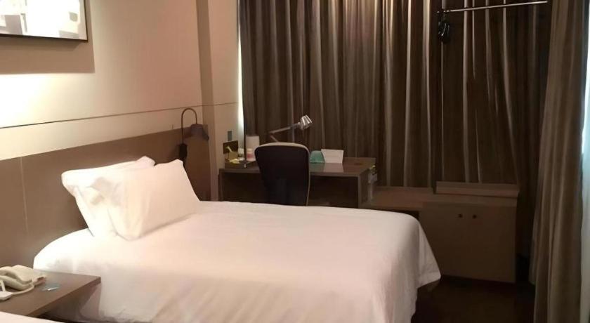 Jinjiang Inn Qingdao Wuxi Square Nanjing Road Metro Station Ngoại thất bức ảnh